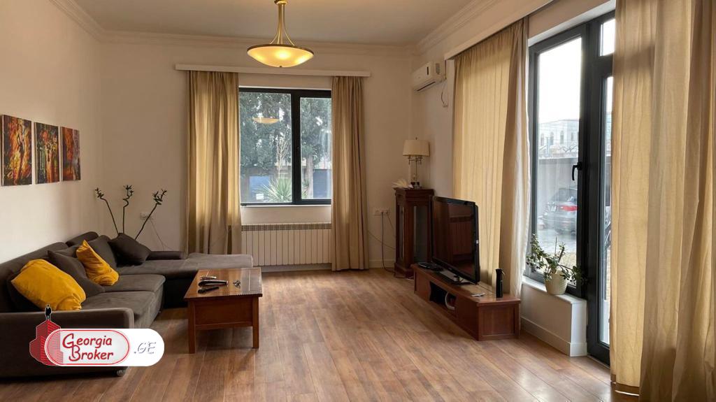 nearly repaired 9-room house for rent